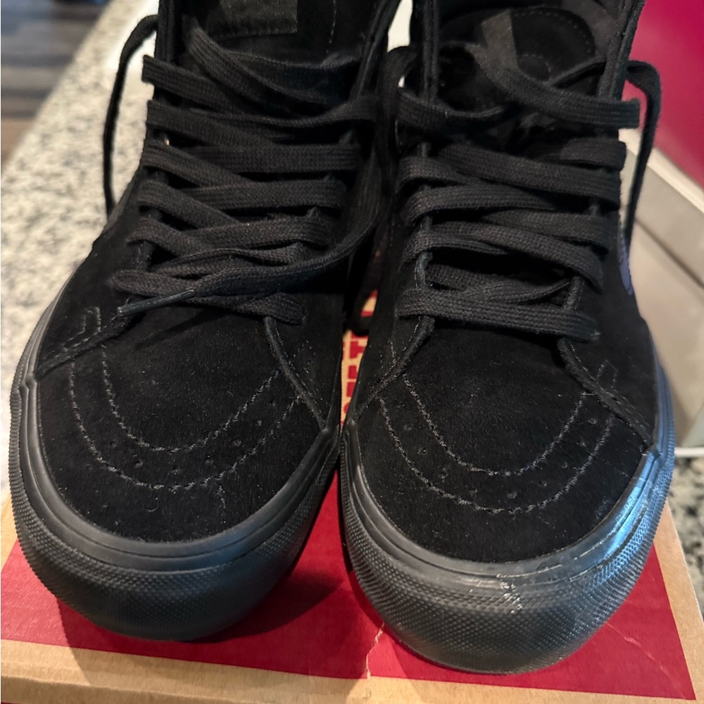 Vans Men's Black Suede Sneakers